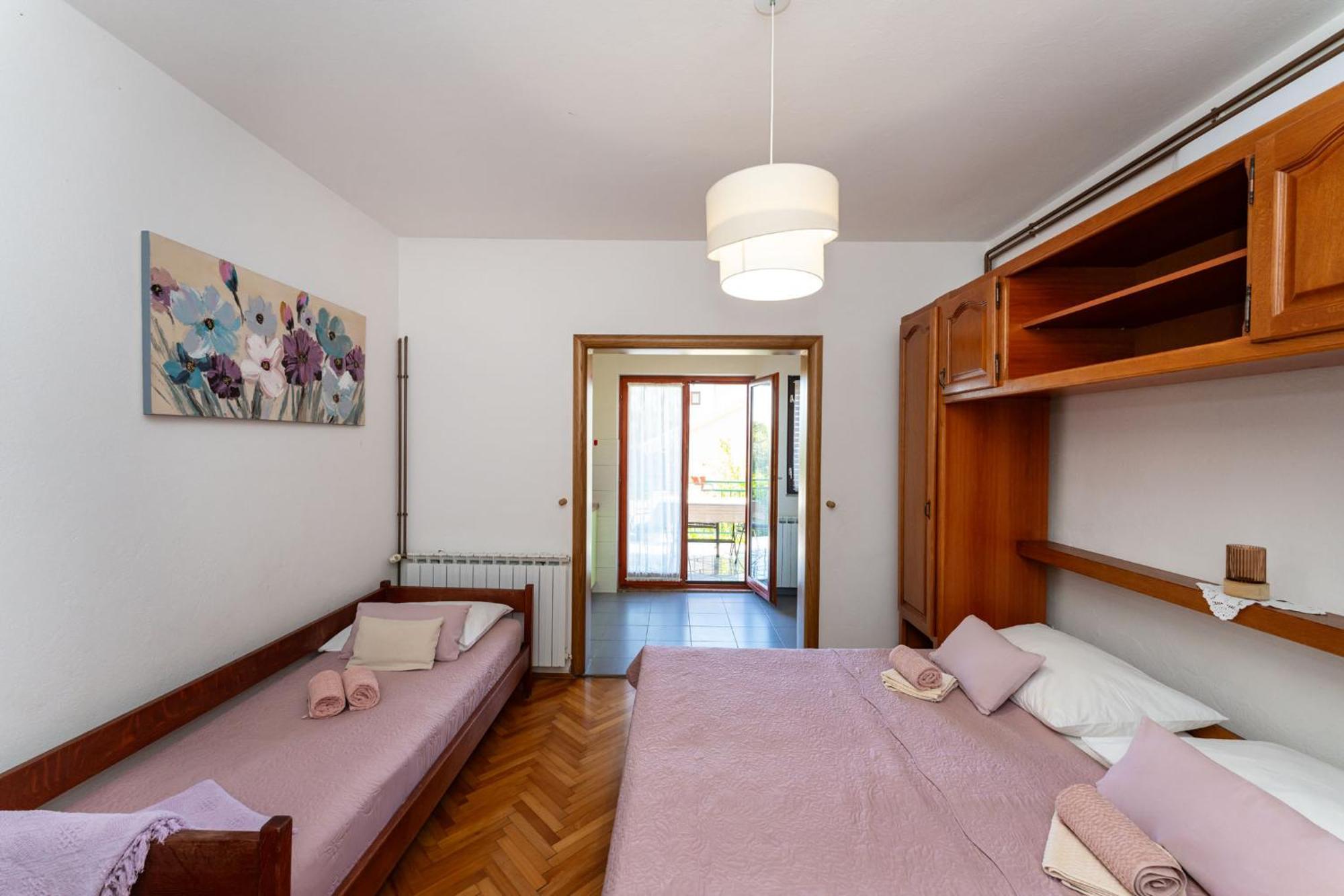 Apartments Adriana Starigrad Paklenica Phòng bức ảnh