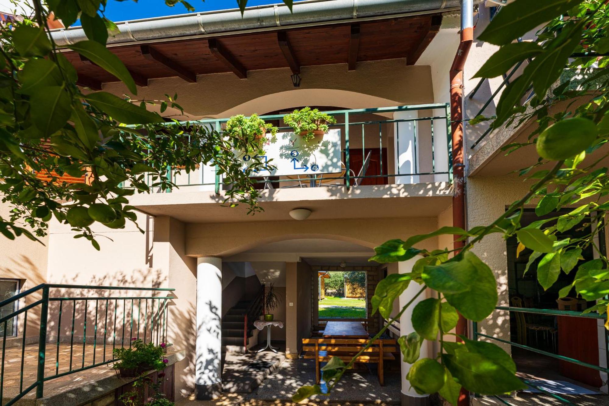 Apartments Adriana Starigrad Paklenica Ngoại thất bức ảnh